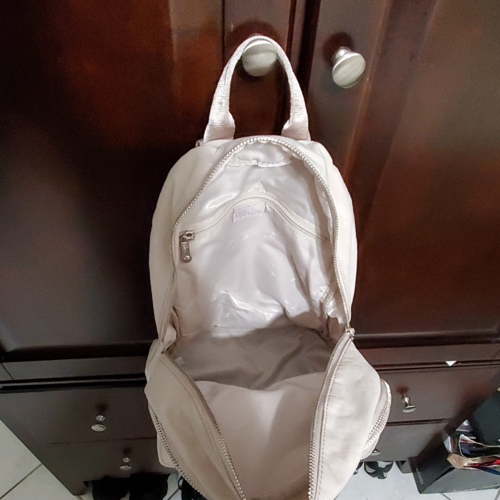 Kipling - Picture 4 of 6